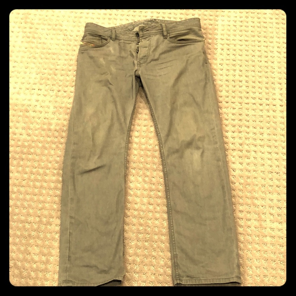 Light gray diesel jeans